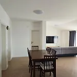 Lägenhet Maris Tkon